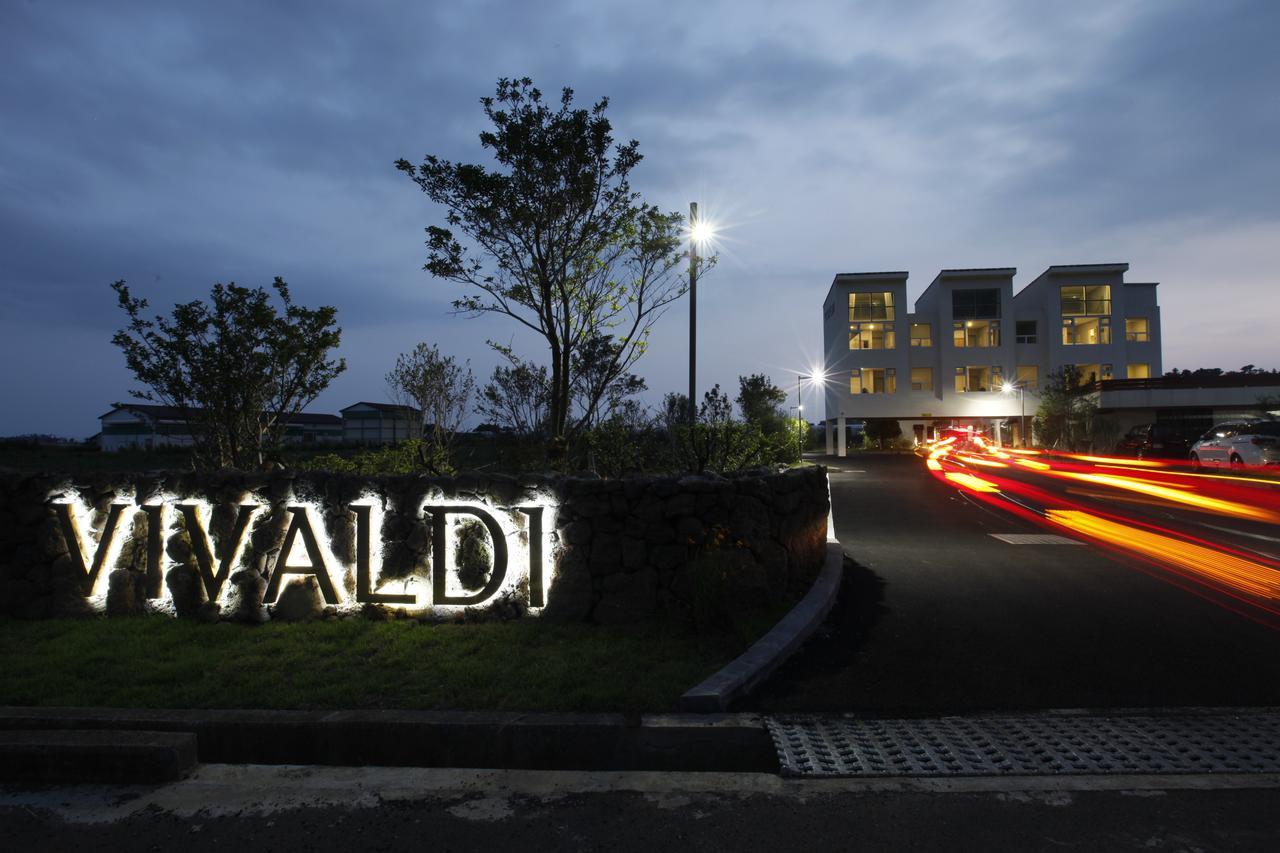 Casa De Vivaldi Hotel Seogwipo Exterior foto
