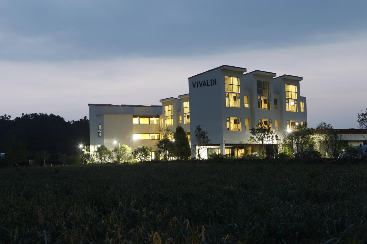 Casa De Vivaldi Hotel Seogwipo Exterior foto